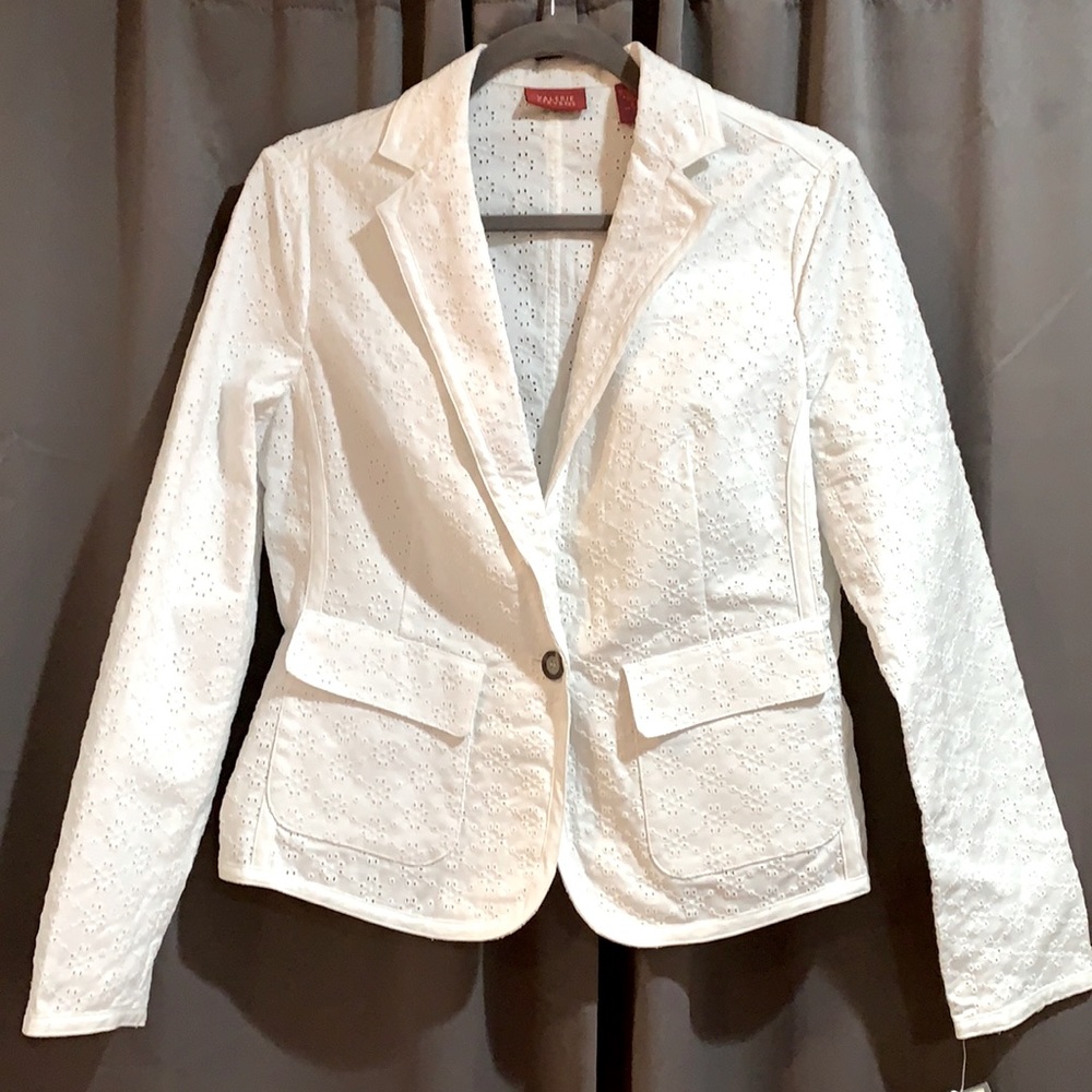 VALERIE STEVENS WHITE EYELET 1 BUTTON BLAZER